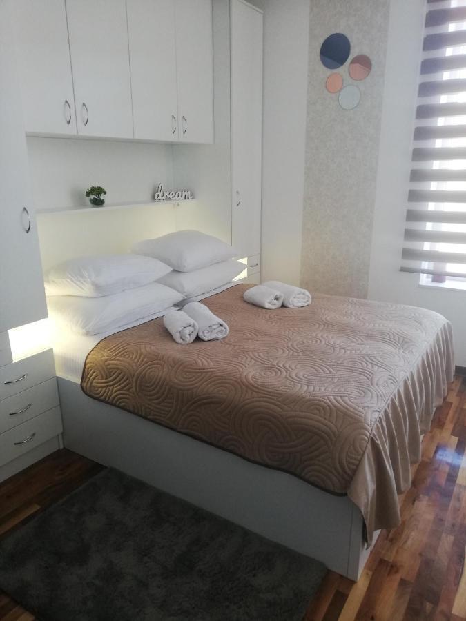 Lux Dunja Cardaci - White Apartment Kopaonik