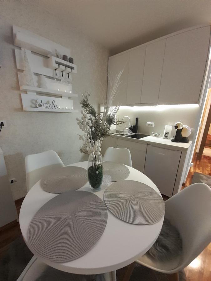 Lux Dunja Cardaci - White * Kopaonik