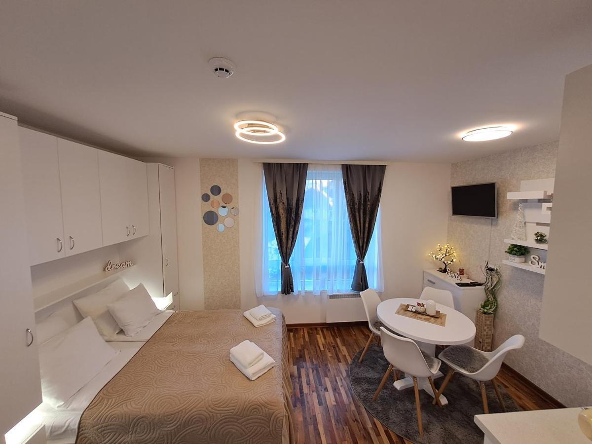 Lux Dunja Cardaci - White Apartment Kopaonik